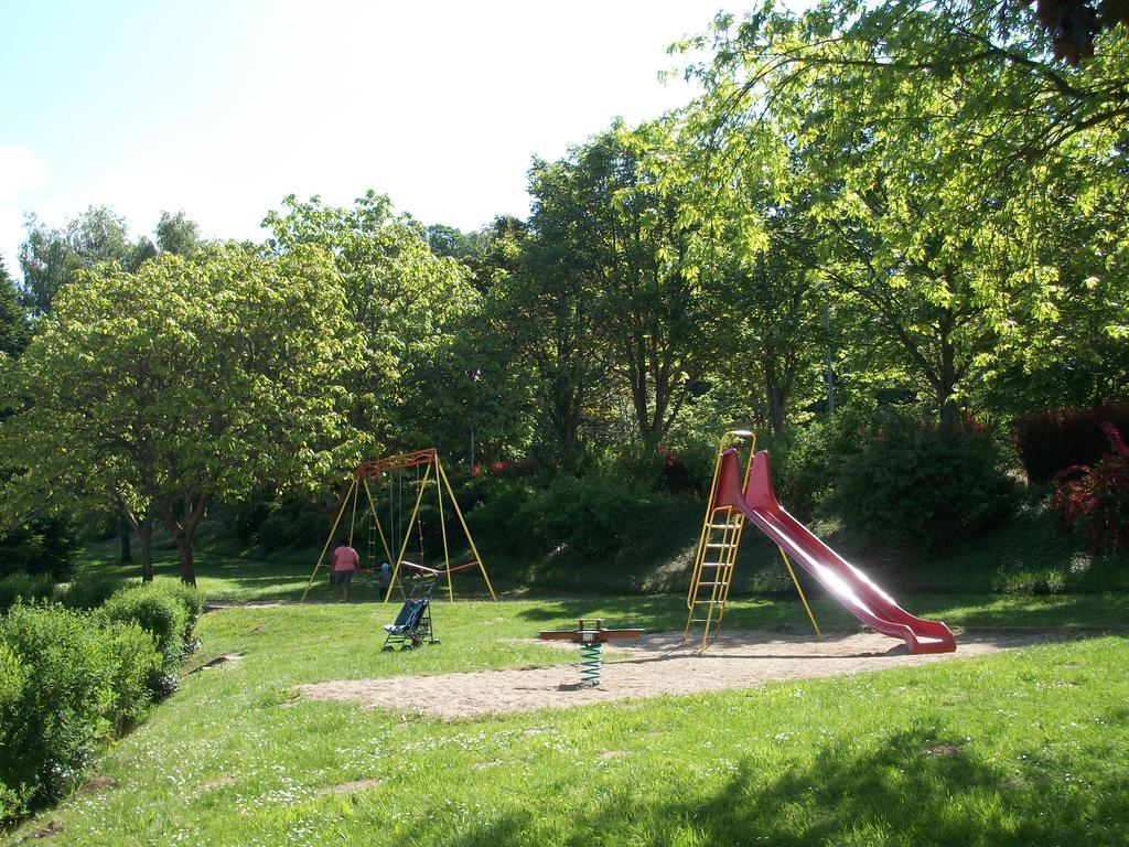 L'Aquarelle - Camping Hotel La Souterraine Buitenkant foto